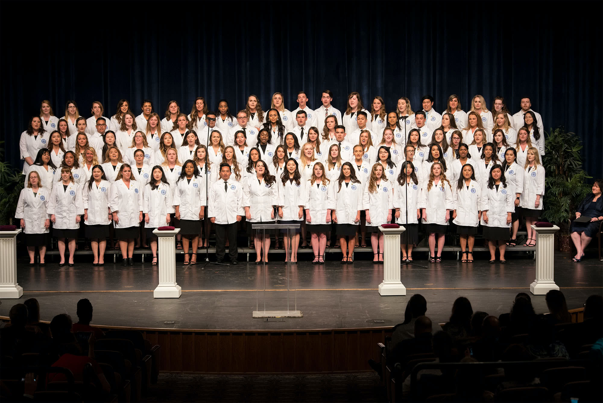 The Nursing Class of 2019 recites the Florence Nightingale Pledge