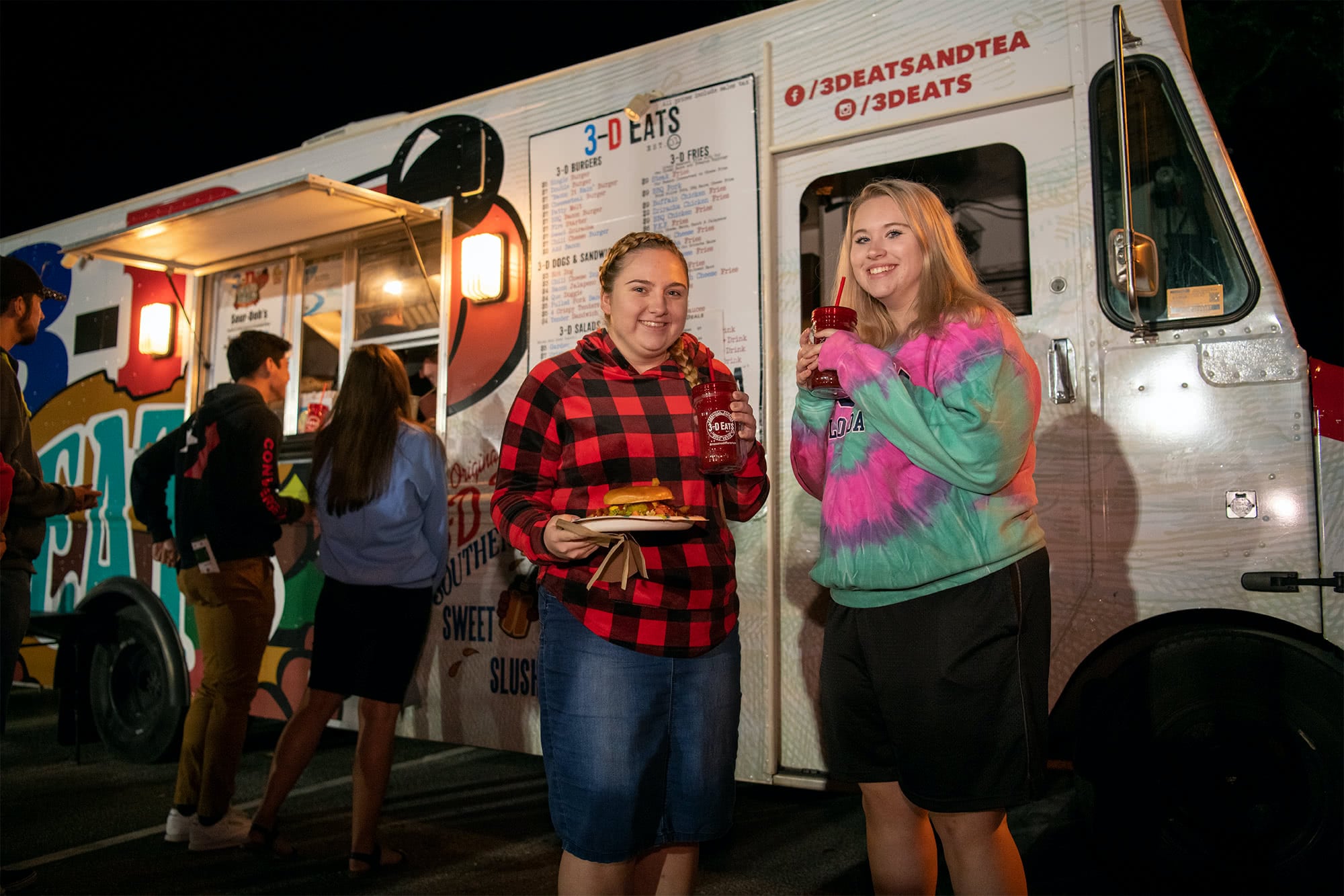 Students got concessions from a 3D Eats food truck
